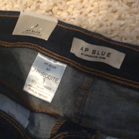 NEW High Rise Jean leggings - Picture 3 of 8